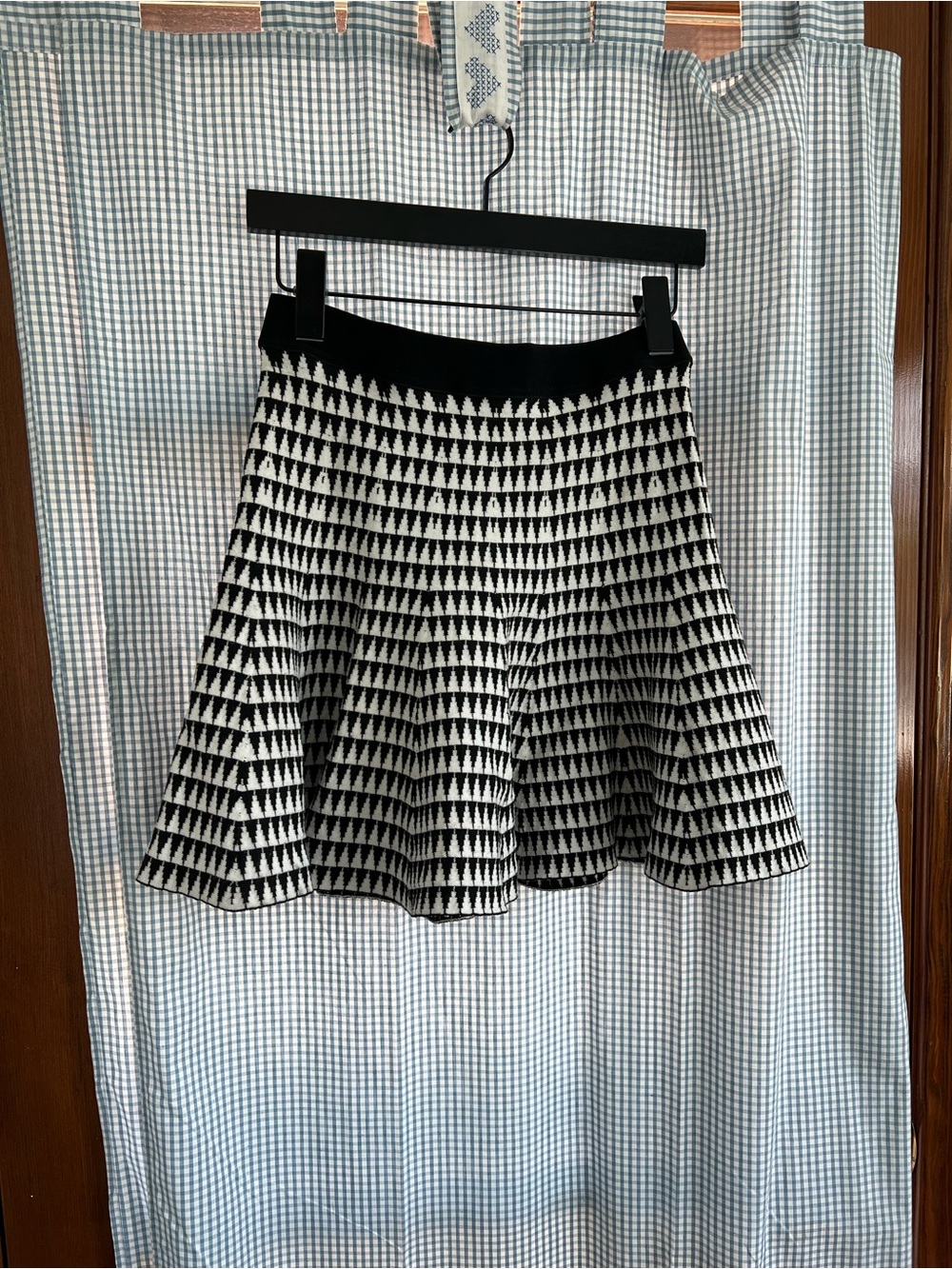 Forever 21 Black and White Geometric Skater Skirt